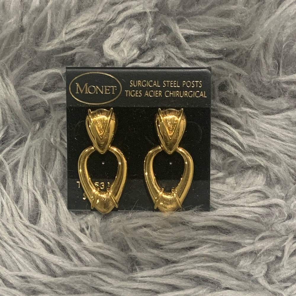 3 for $20😈😈Monet earrings